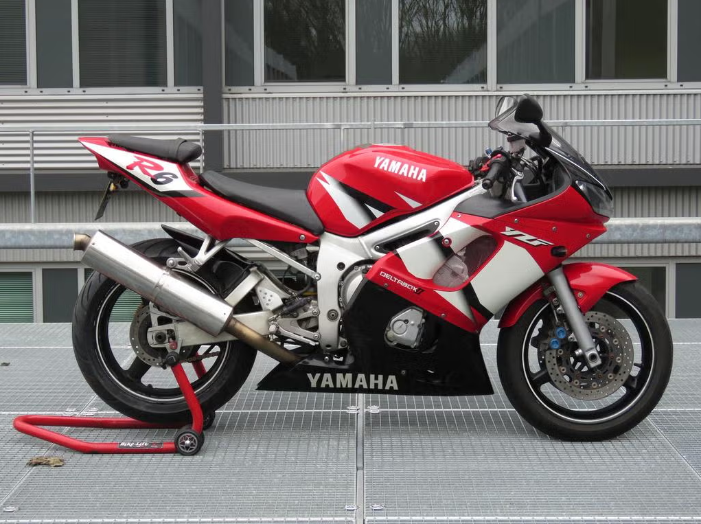 Yamaha R6 | 2002